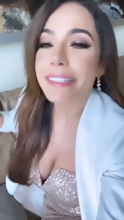 סטורי של Julia Gama עבור MegaMillions, בפורטוגזית